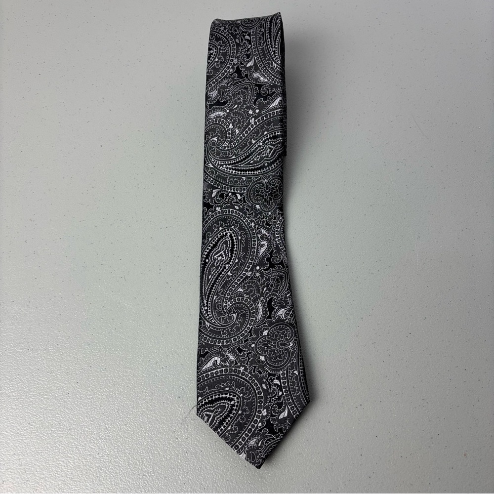 MICHAEL Michael Kors Paisley Black Gray Men's Neck Tie 100% SILK